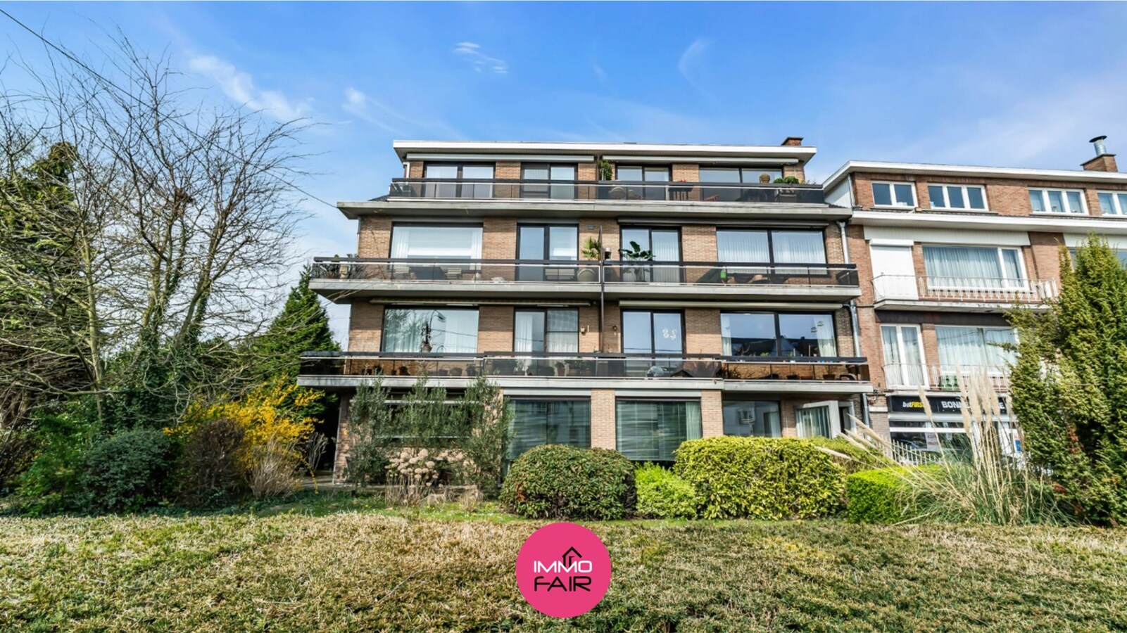 Modern, instapklaar appartement met dubbel terras vlakbij Maastricht 