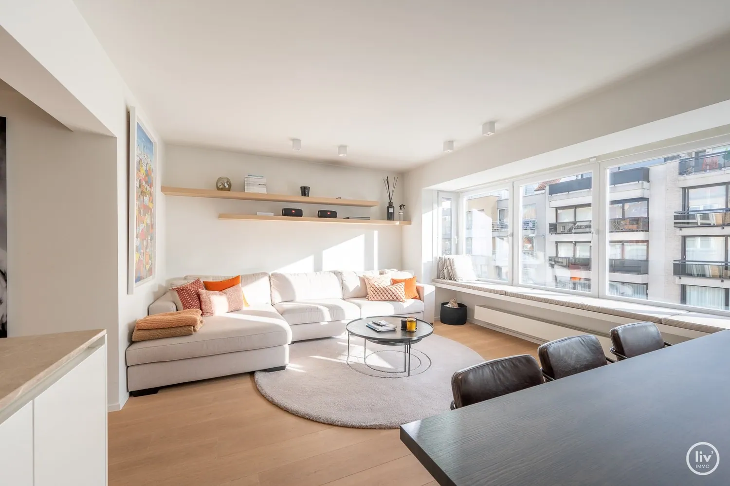 Prachtig gerenoveerd 3 slaapkamer appartement gelegen in de Leopoldlaan vlakbij de zeedijk te Knokke