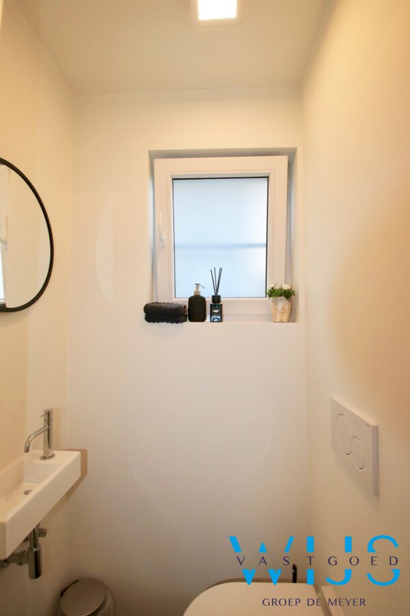 Prachtig instapklaar gelijkvloers appartement te Lievegem ! 