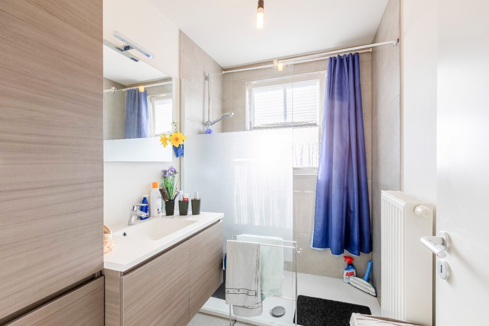 Goed onderhouden app. met groot terras te Astene (bouwjaar 2015) VRIJ BIJ AKTE 