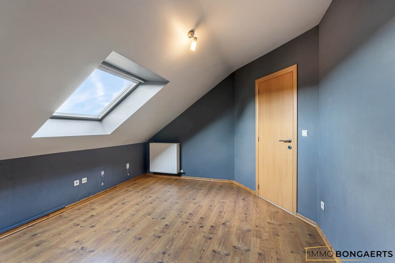 Ruim duplexappartement met 4 slaapkamers 