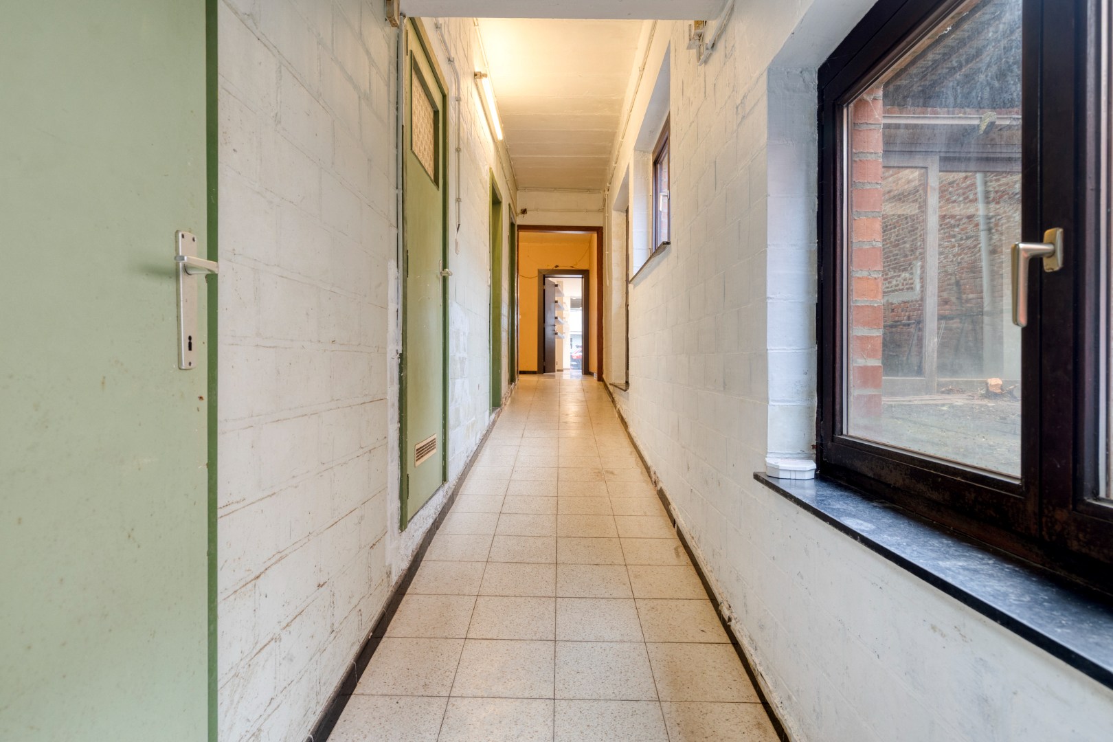 Super gelegen handelspand met garage in Heverlee! - totale oppervlakte +/- 280 m² + kelder 