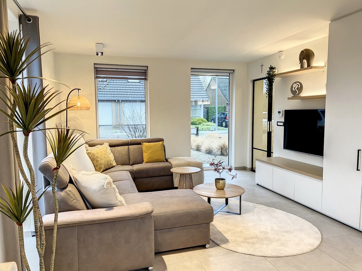 Prachtige instapklare woning met vier slaapkamers in een aangename wijk te Roeselare (Beitem). 