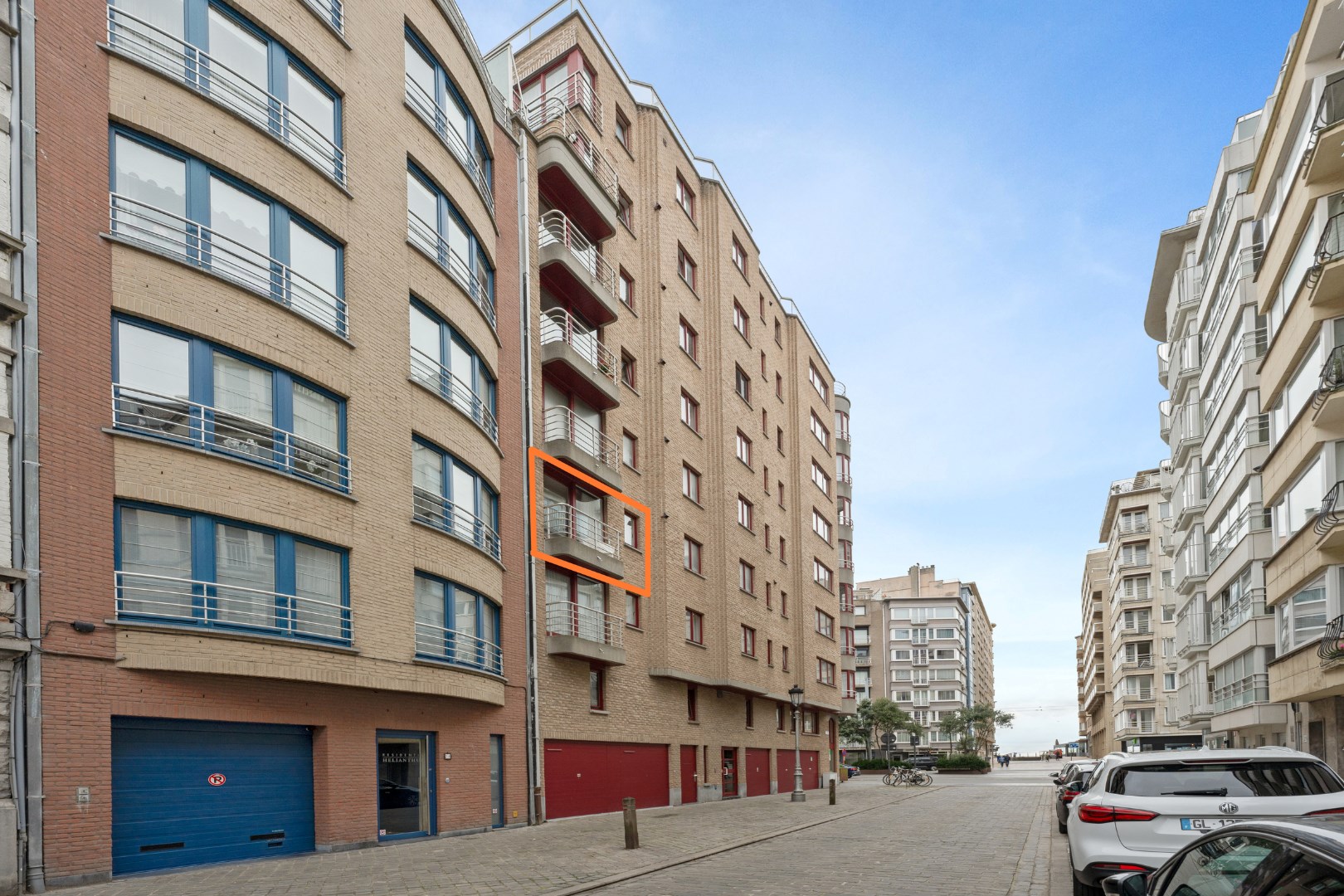 STUDIO IN HET CENTRUM VAN OOSTENDE MET ZIJDELINGS ZEEZICHT 