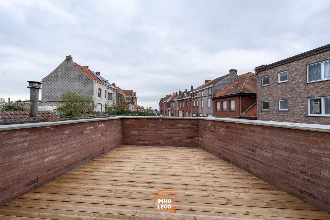 Superbe appartement « DUPLEX » NEUF avec 2 chambres et terrasse, à quelques pas  du parc de Mouscron !! 