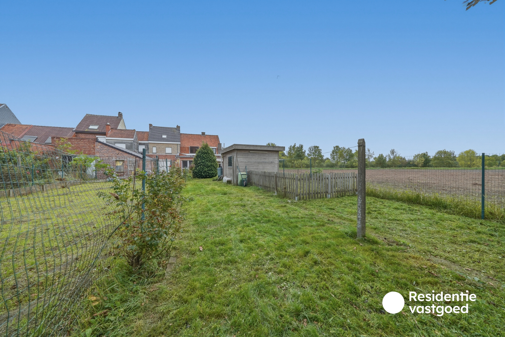 Woning met 4 slaapkamers, ruime tuin en prachtige ligging langs De Leie in Wervik 