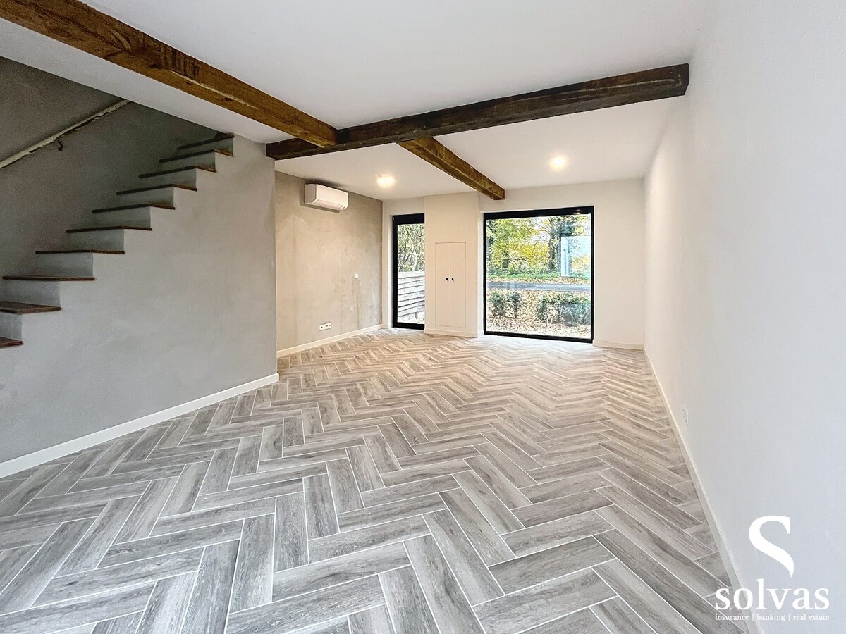 Top gerenoveerde woning met 3 slaapkamers, ruime tuin in prachtige natuur te Aalter EN uiterst energiezuinig. 