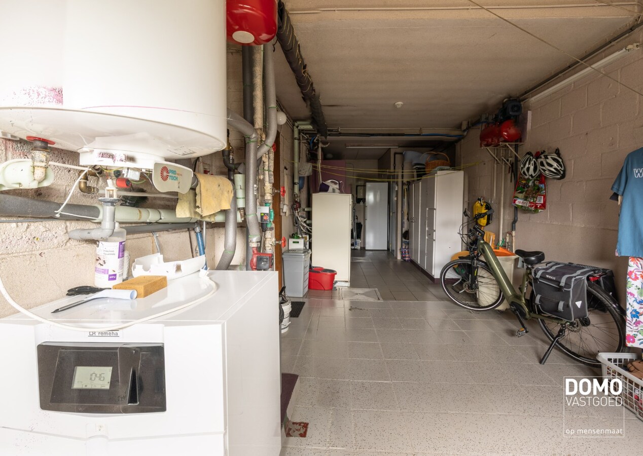 RUSTIG GELEGEN, RUIME WONING MET 4 SLAAPKAMERS, TUIN &amp; AANGRENZENDE STUDIO MET ENERGIELABEL D GELEGEN IN ALKEN 