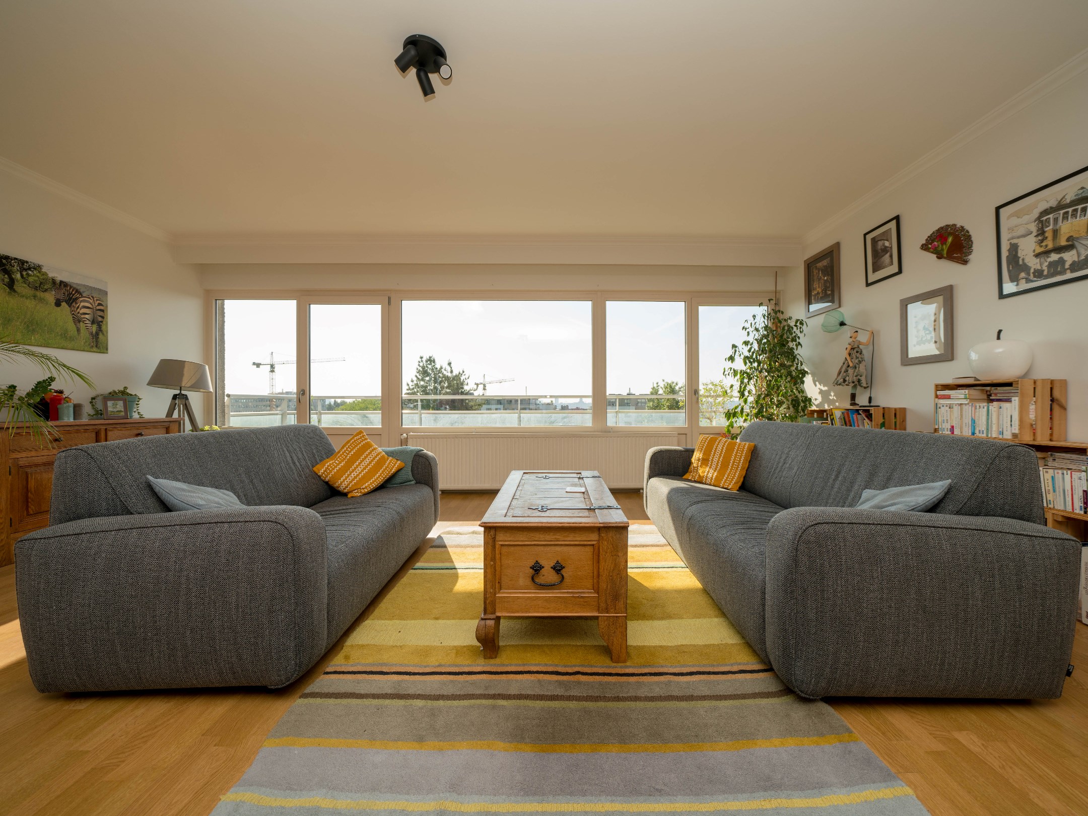 Prachtig appartement met 4 kamers, 2 bdk en 3 terrassen 