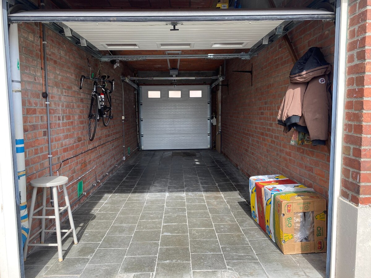 Uiterst ruime gezinswoning met onderhoudsvriendelijke zuidgerichte tuin 