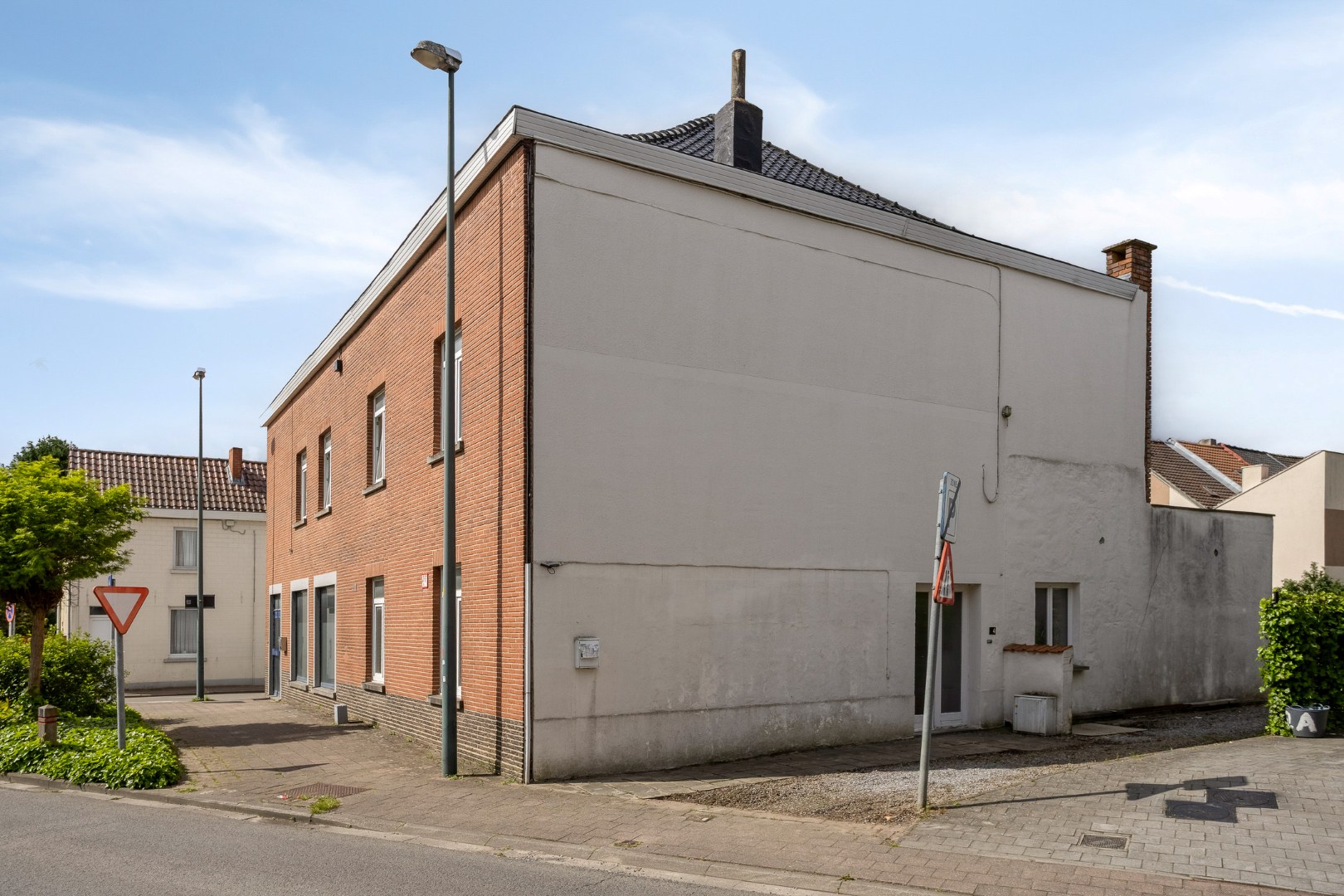 TE RENOVEREN WONING met 2/3/4 slaapkamers en tuin – 1640 SINT-GENESIUS-RODE 