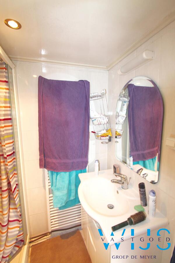 Instapklare rustig gelegen en gezellige woning met mooie tuin ! 