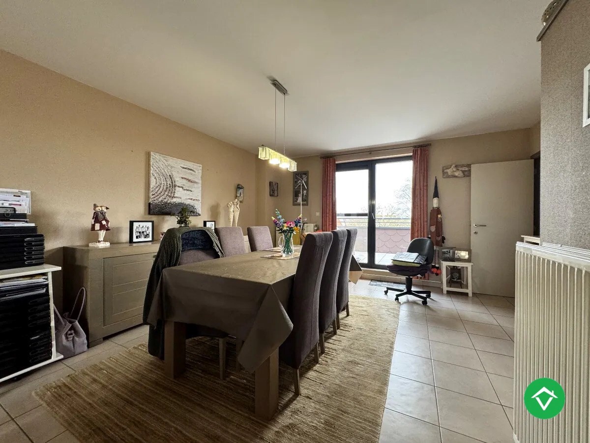 Appartement met 3 slaapkamers ruim terras en garage te Koekelare 