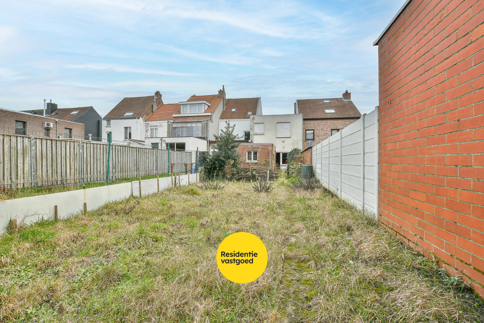 Rijwoning met veel potentieel, garage en tuin nabij centrum Blankenberge 