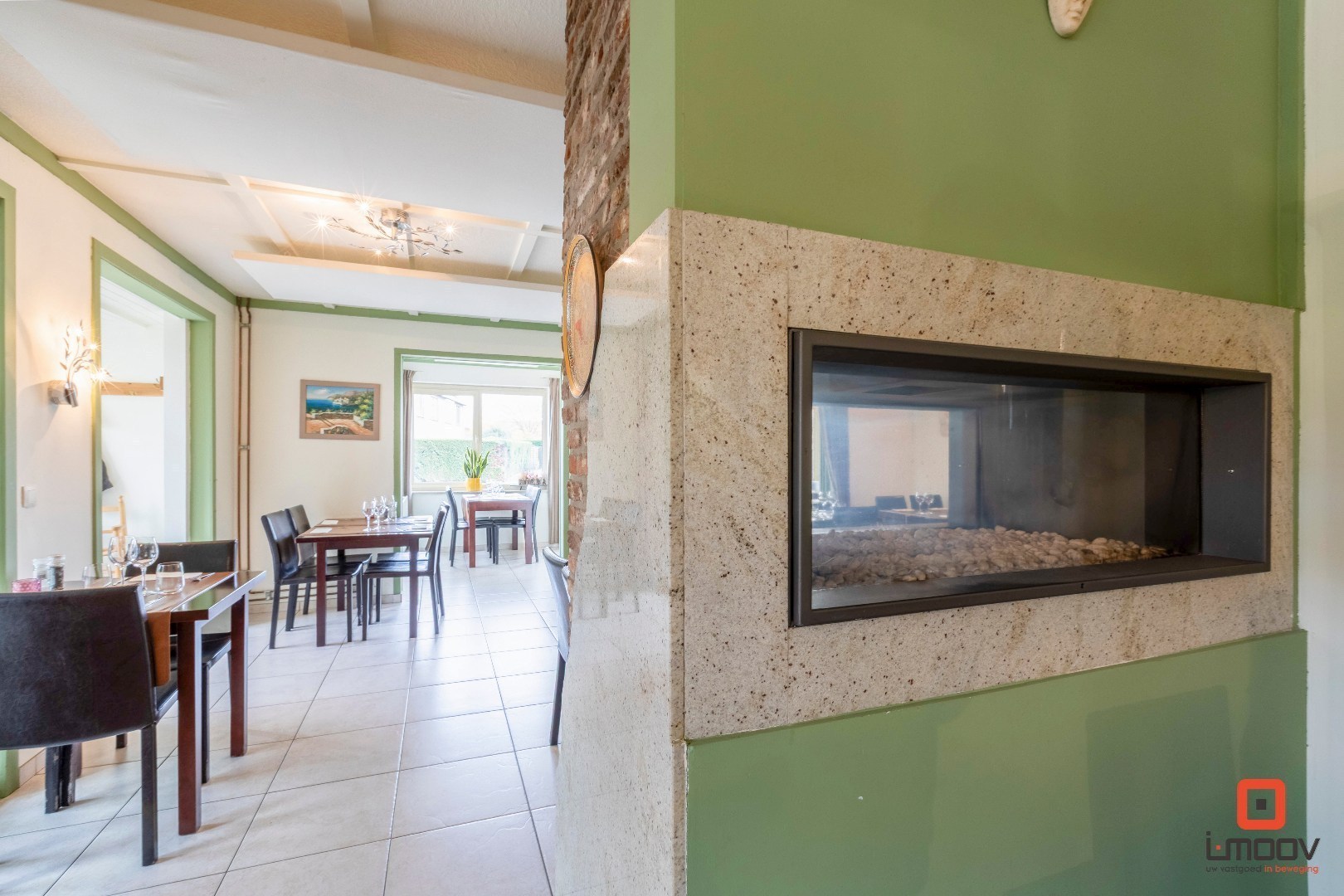 Te koop- Gebruiksklaar restaurant met terras en appartement in hartje Hijfte (Lochristi) 