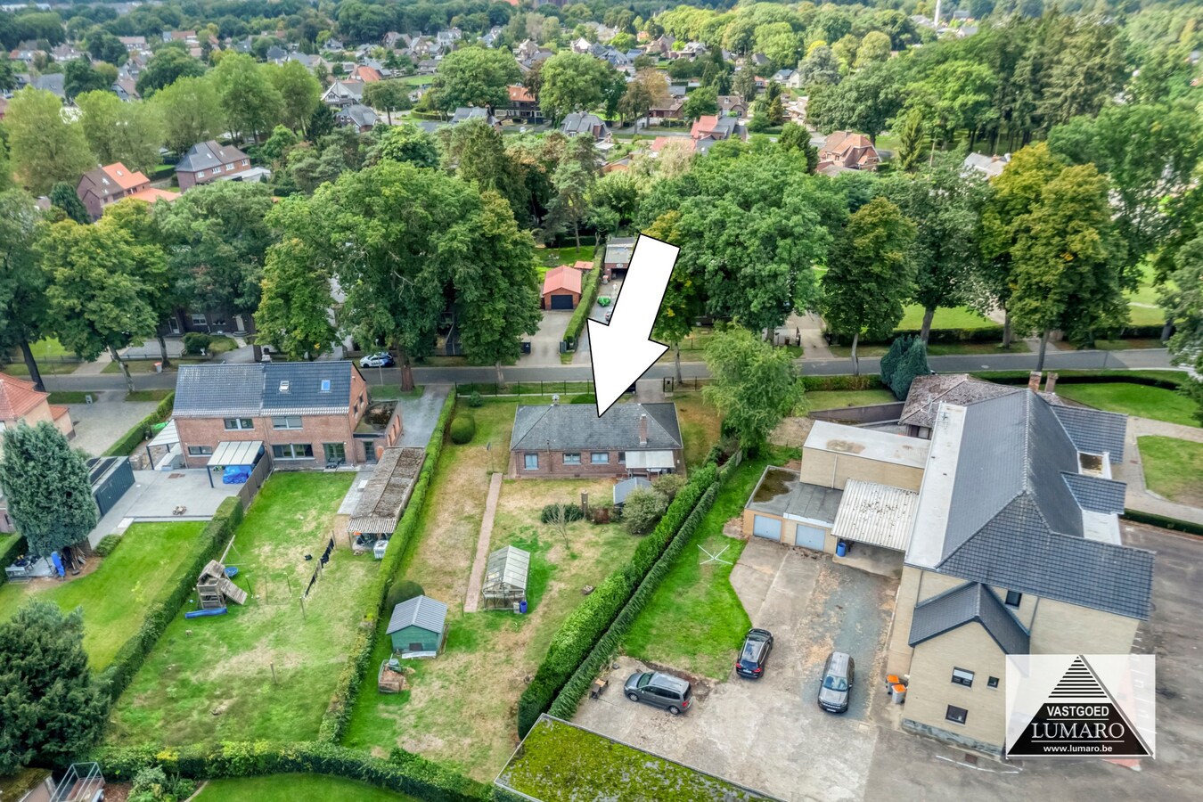 Eisden-Cité : goed onderhouden op te frissen vrijstaande woning op 1.286 m². 