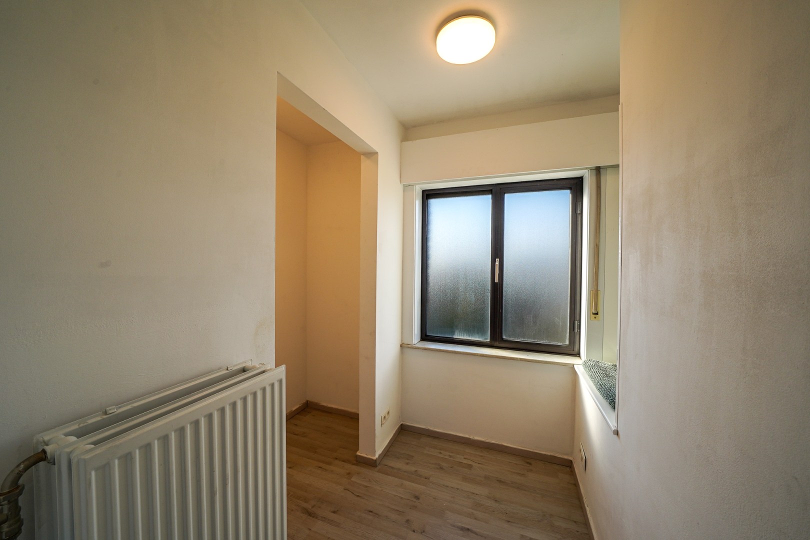 Instapklare ruime hoekwoning te Zandvoorde 