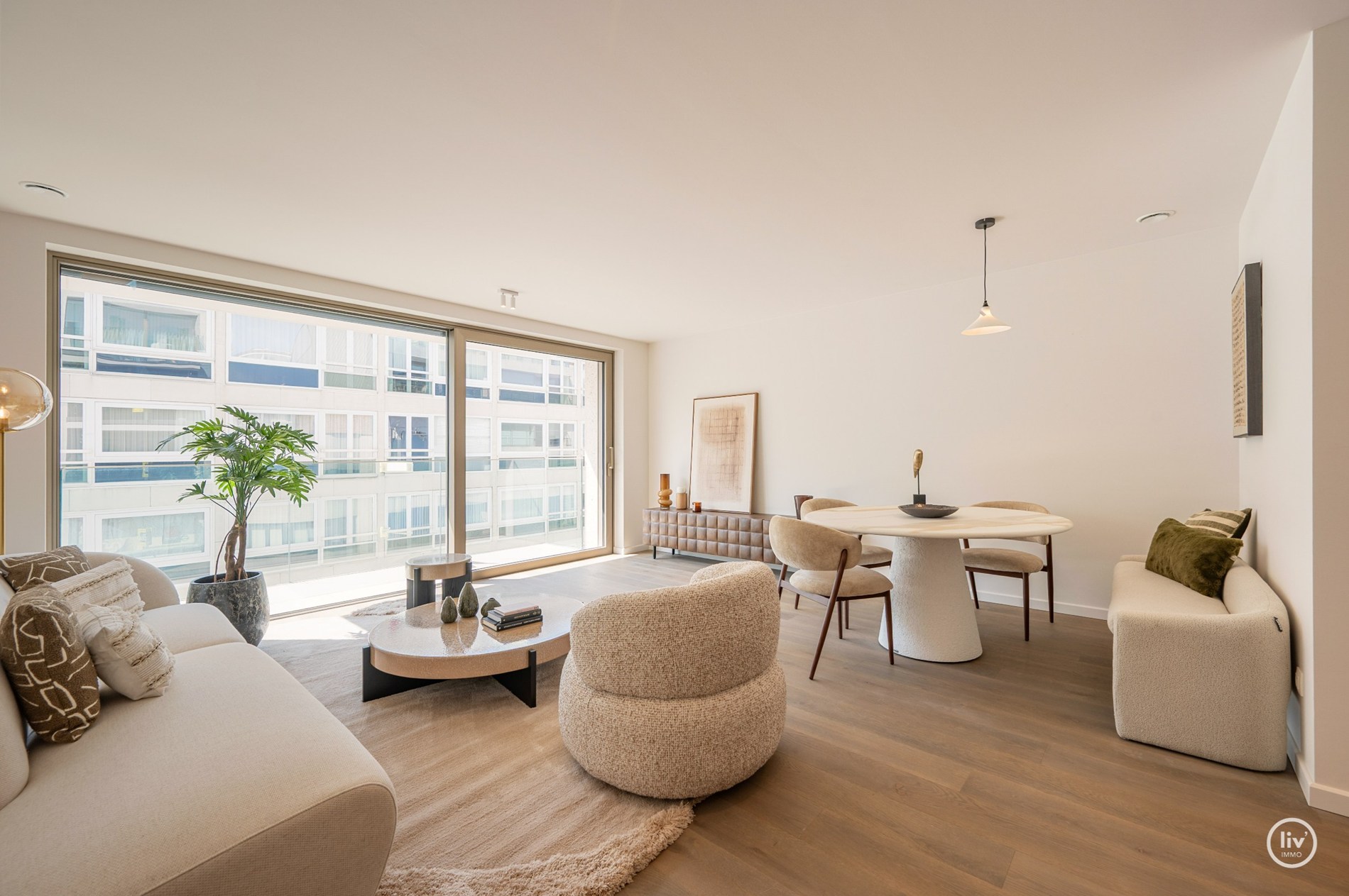 Zuidgericht nieuwbouwappartement met 2 slaapkamers op topligging aan de Kustlaan. 