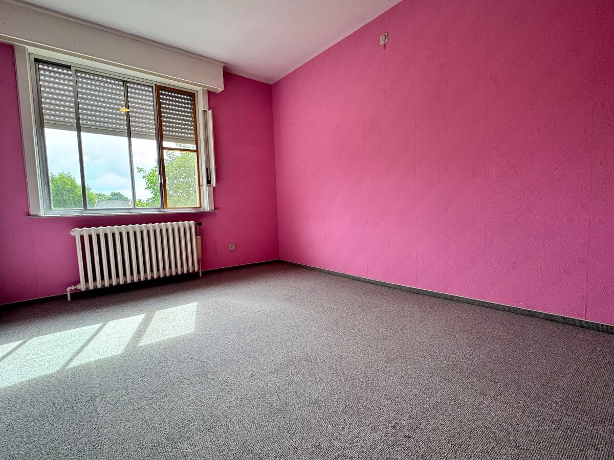 Woning met 4 slaapkamers en garage 