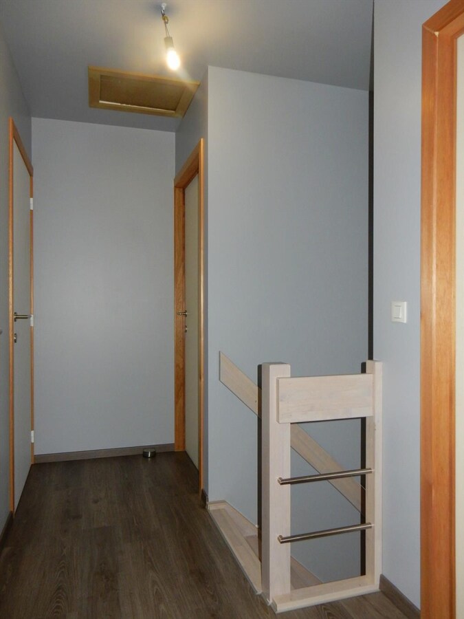Te huur: ruime woning met 3 slaapkamers, tuin en garage 