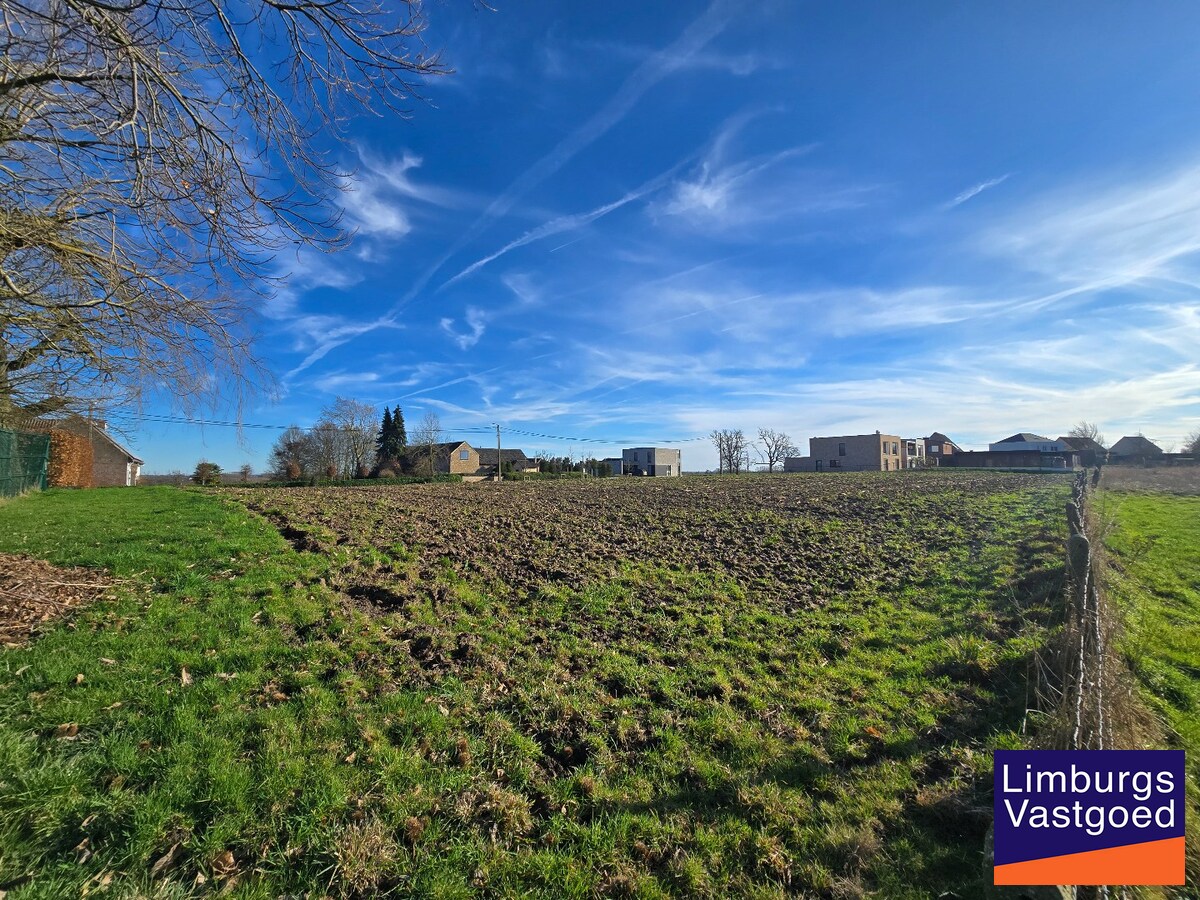 Nieuwbouwwoning, open bebouwing, 3 slpk, 12a, idyllisch gelegen te Gors-Op-Leeuw 