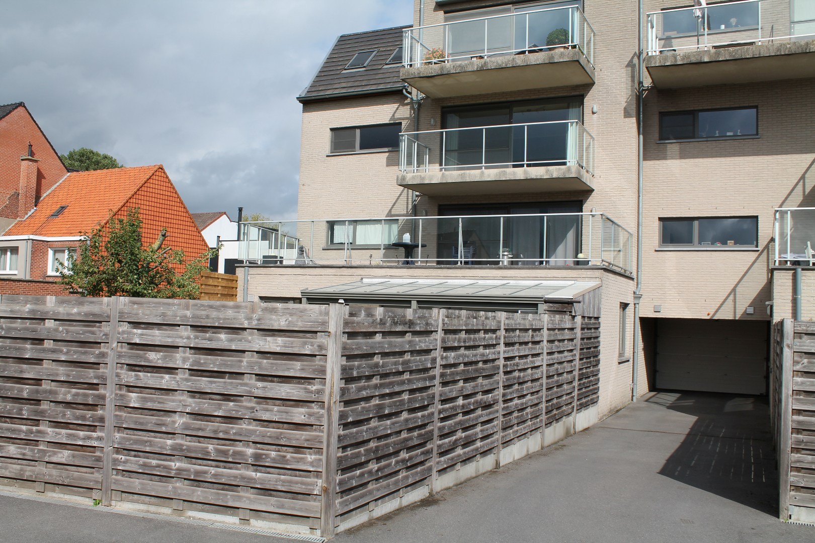 Instapklaar appartement met 3 slaapkamers, terras en garage 