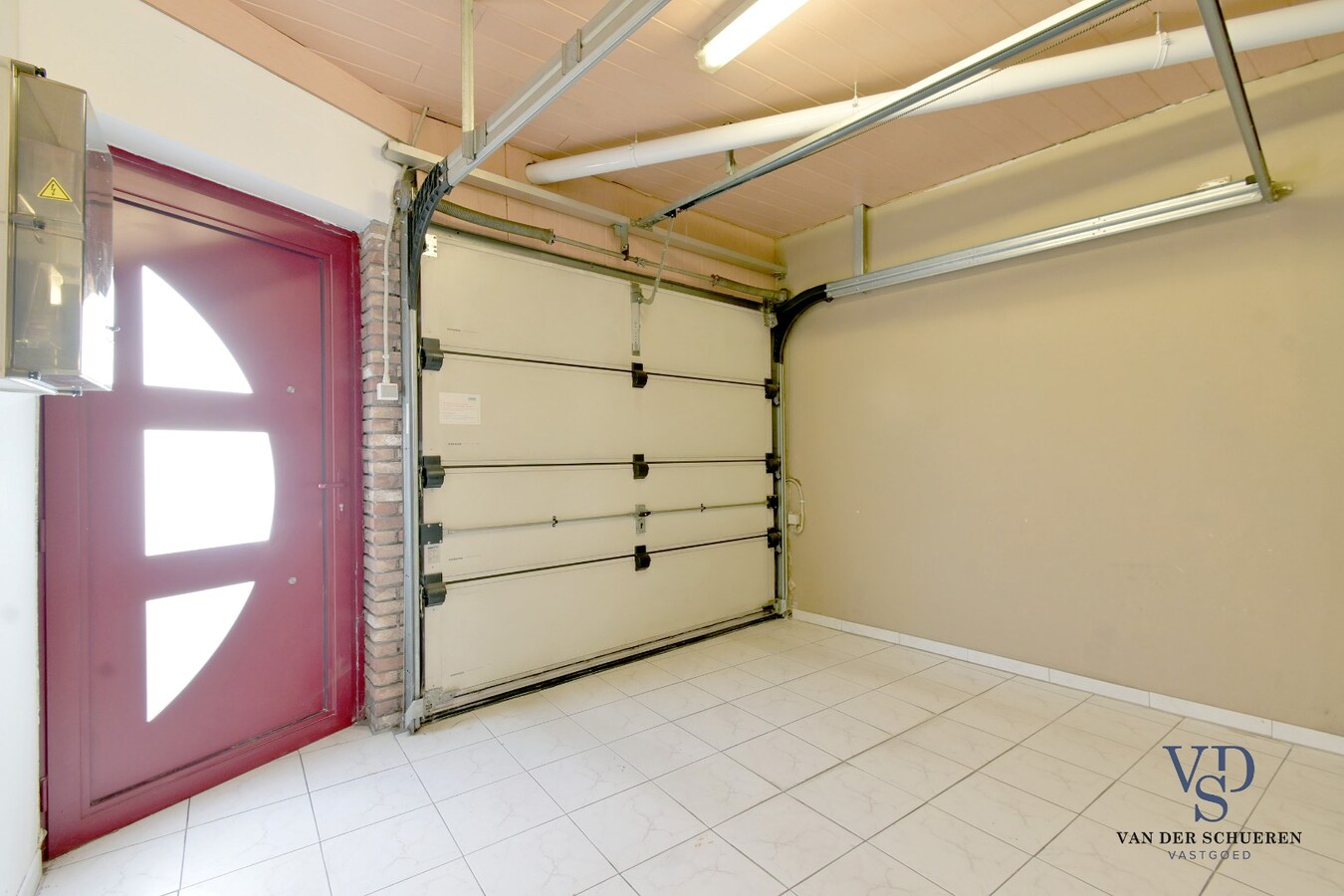 Ruime 3 slpk-woning met garage en tuin. 