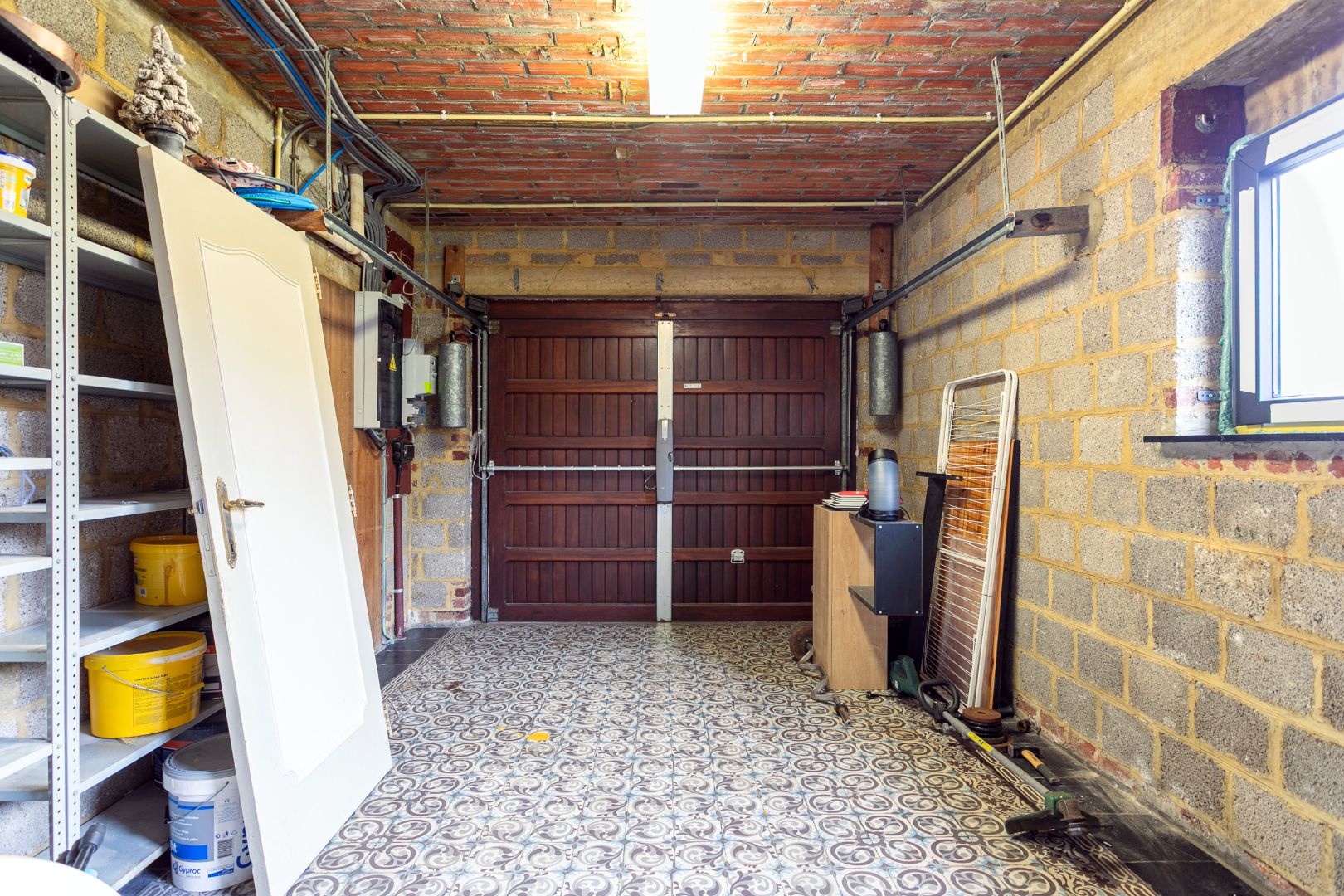 Ruime woning te Pajottegem met 4 slpks, garage en tuin op +-10a! 