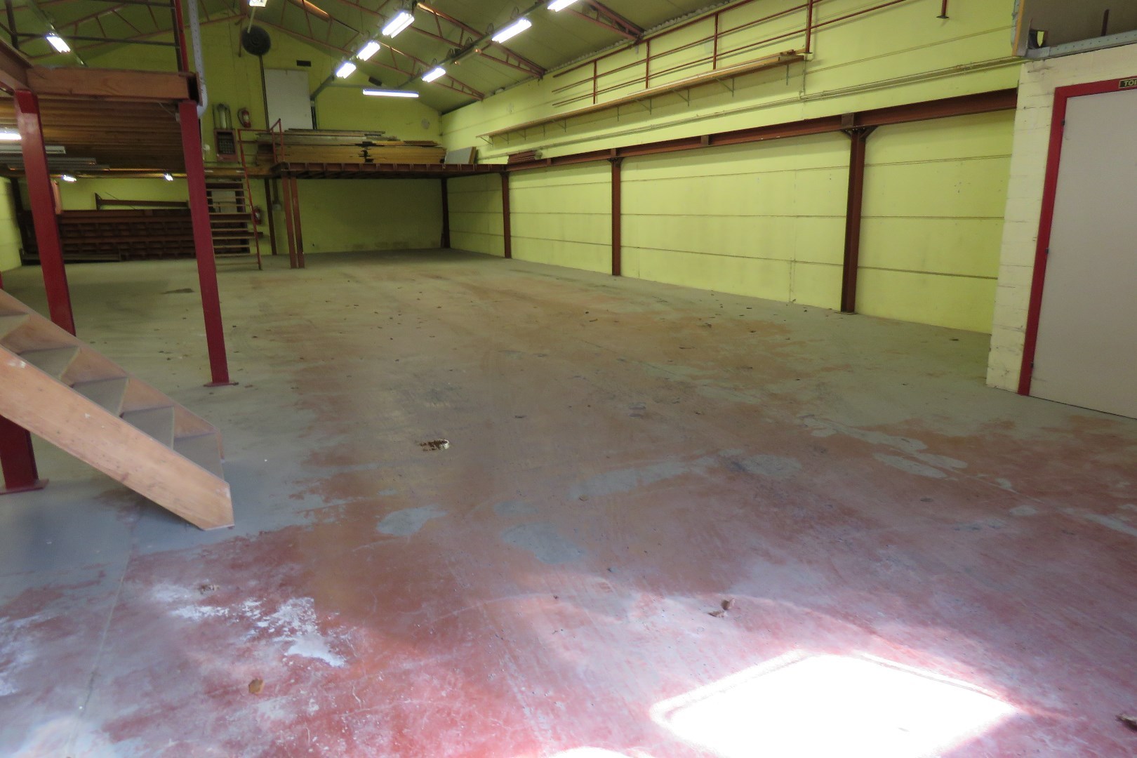 Loods/opslagruimte (250 m²), Torhout 
