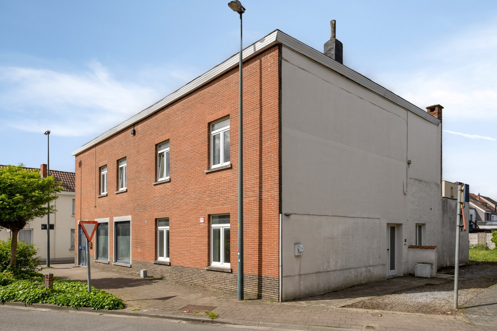 TE RENOVEREN WONING met 2/3/4 slaapkamers en tuin – 1640 SINT-GENESIUS-RODE 