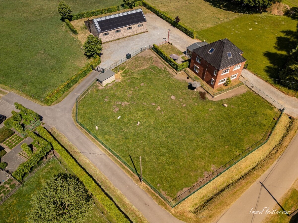 Gerenoveerde gezinswoning met ruime loods en weilanden op ca. 1,43 ha te Pelt 