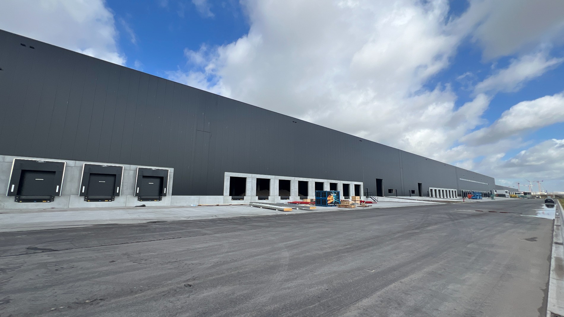 Nieuwbouw logistieke loodsen te huur in North Sea Port Gent