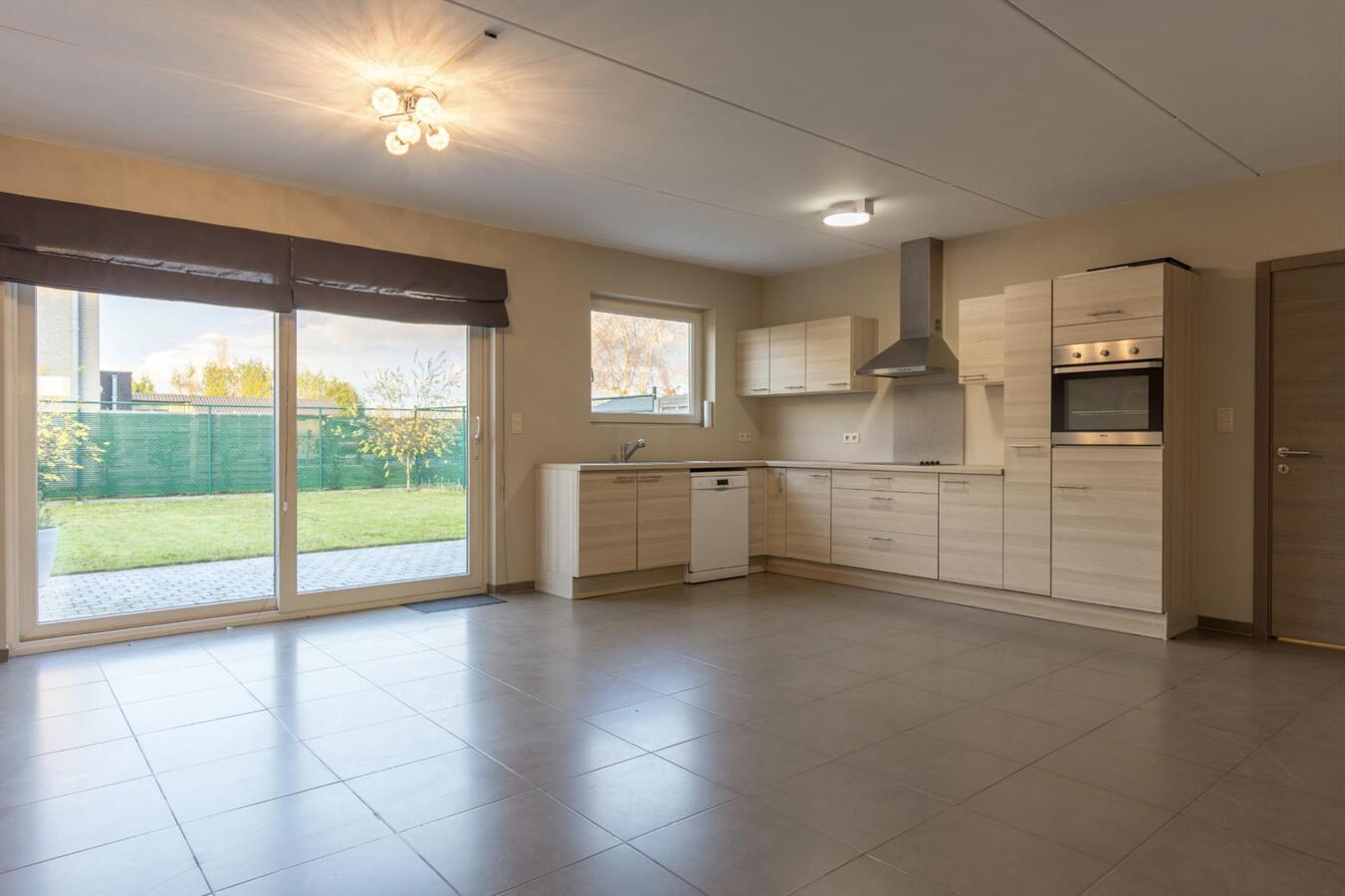 Goed gelegen recente pastoriewoning 