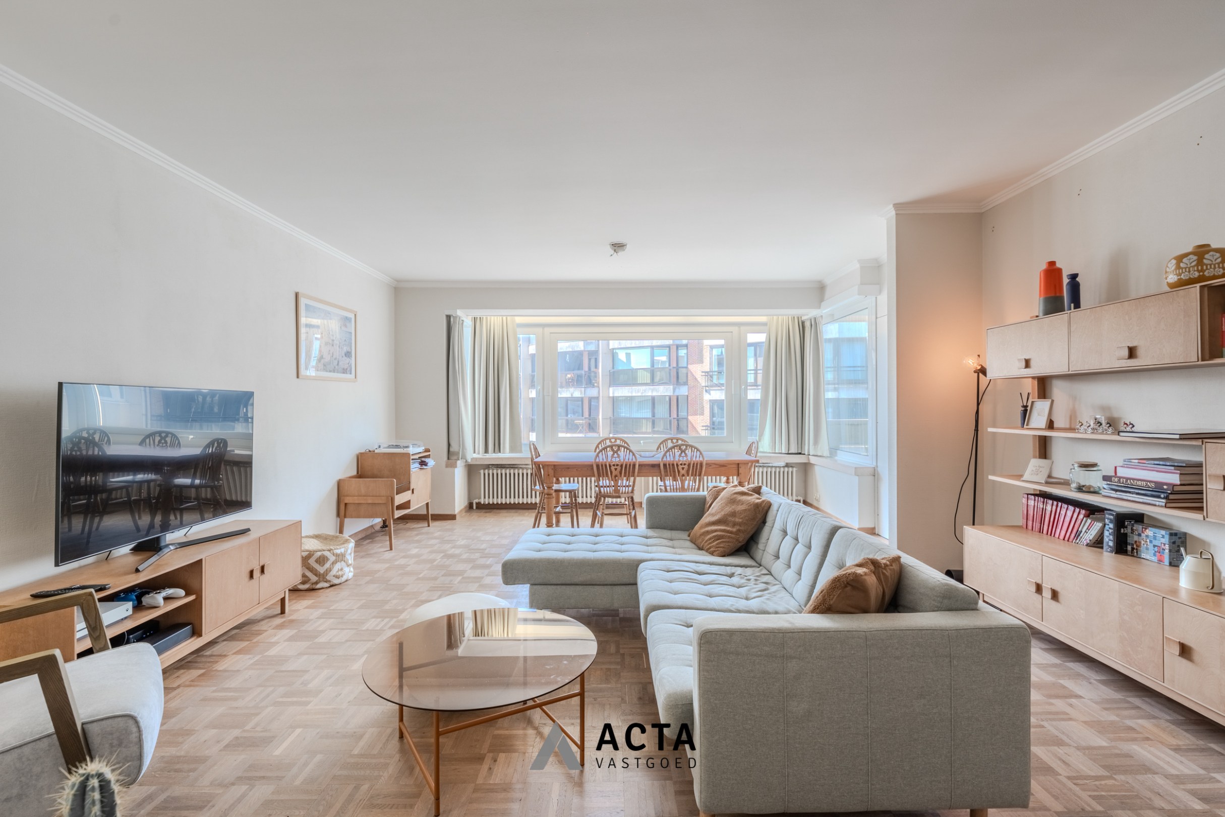 Instapklaar appartement met 2 terrassen in het centrum 