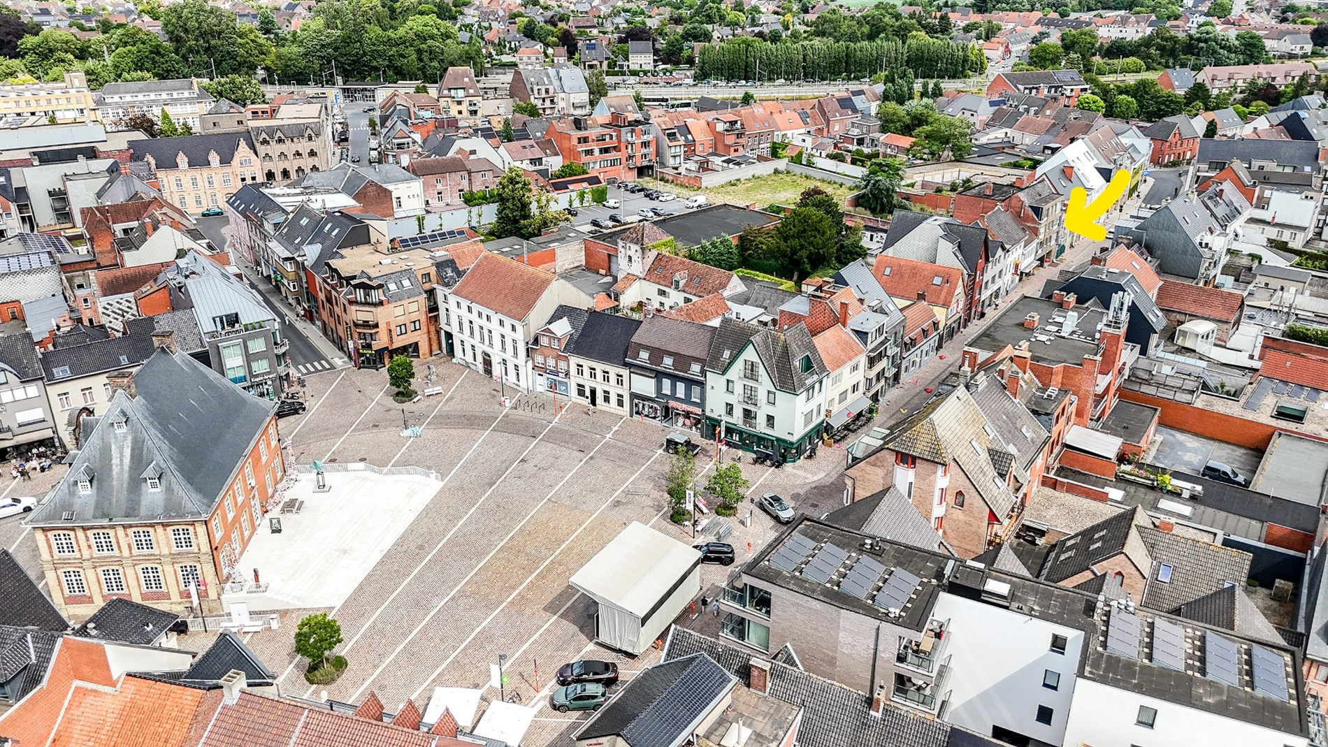 Instapklaar en lichtrijk appartement in centrum Torhout! 
