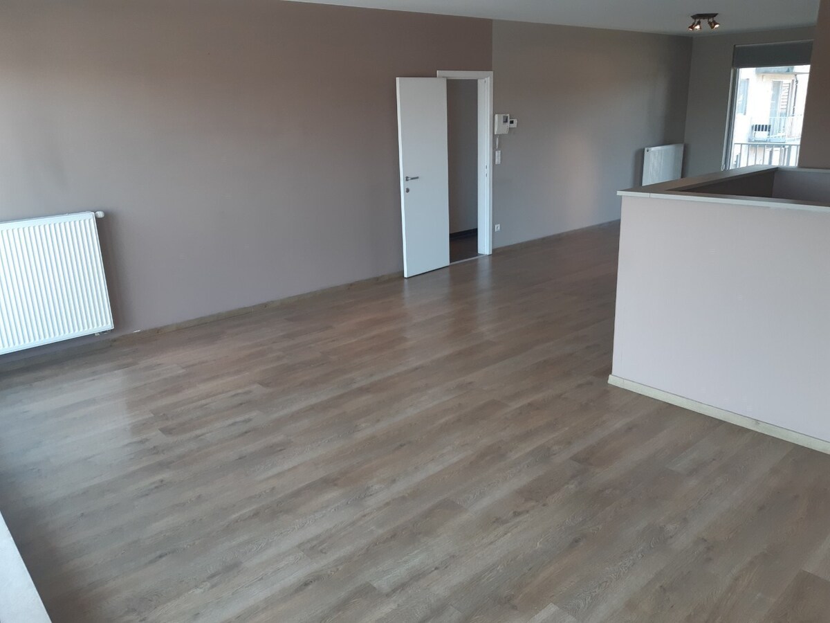Ruim en aangenaam wonen met 2 terrassen. 