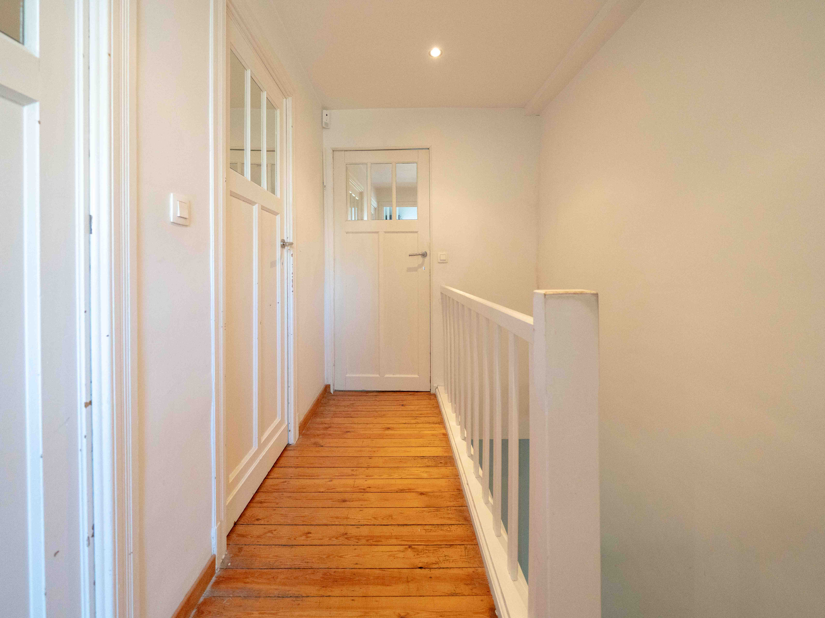 Zeer charmante eengezinswoning + projectgrond voor 2 app. 