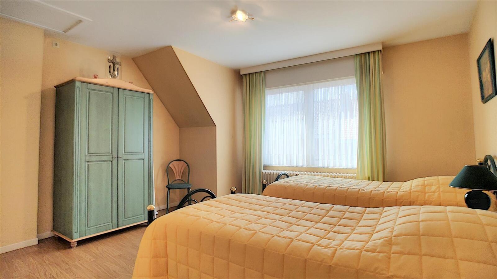 Magnifieke hoekwoning met garage - Heist 