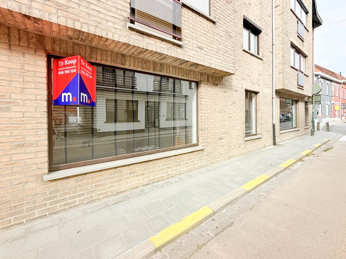 Prachtig en zeer ruim gelijkvloers appartement met zeer ruime garage 173m2 *** NONO INSPIRED ***! 