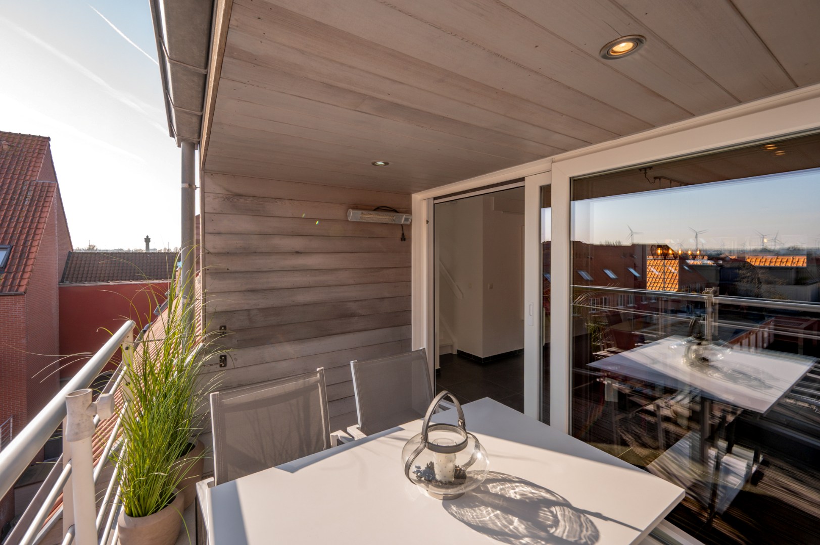 Absoluut instapklare en recent gebouwde duplex met zonneterrassen 