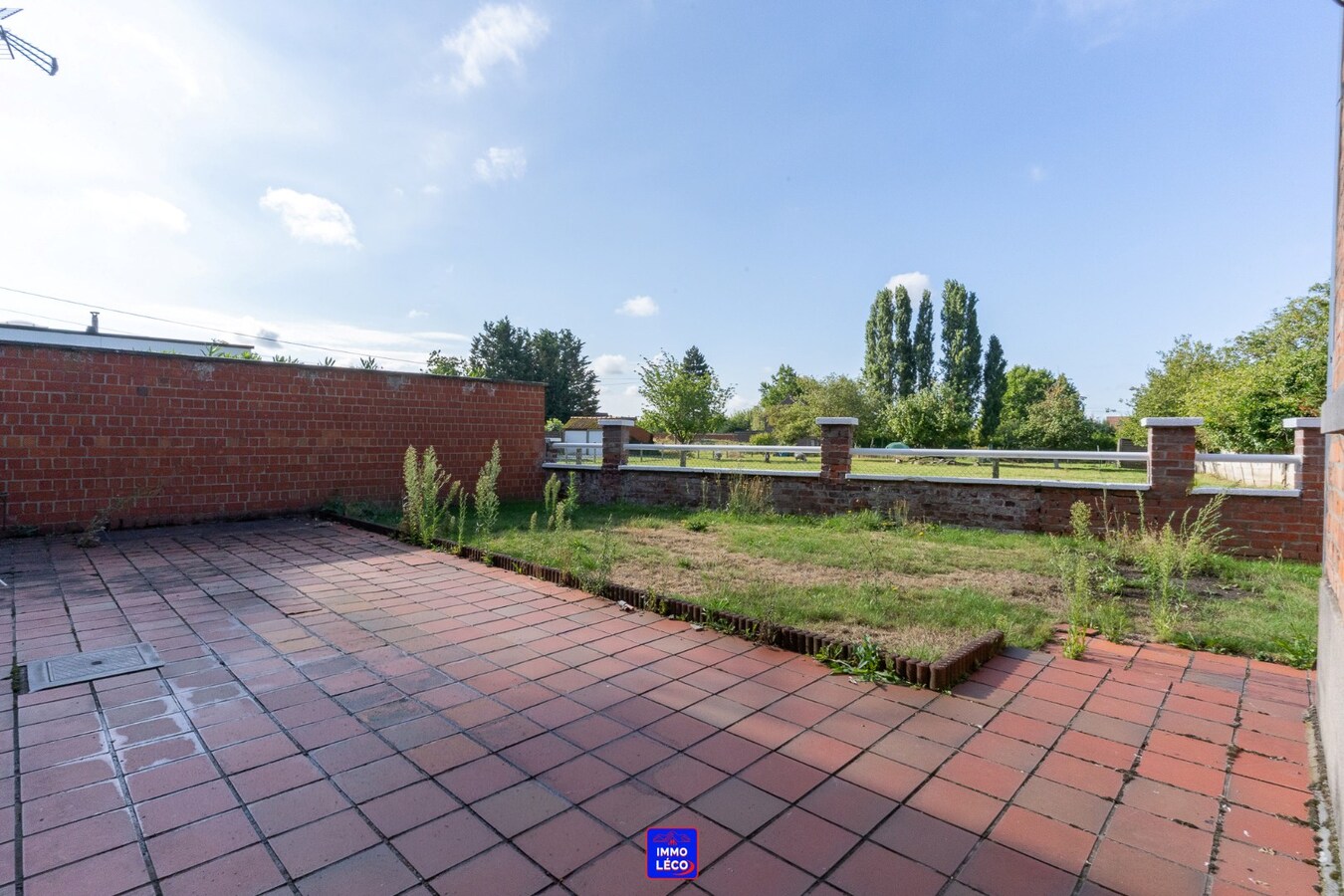 3 façades avec garage et jardin, EXCELLENT POTENTIEL ! 