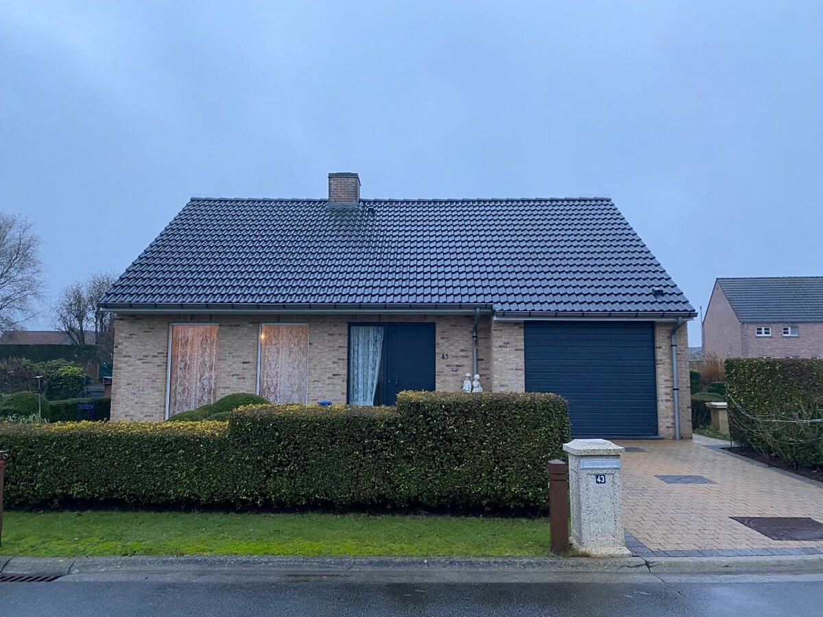 Rustig gelegen, alleenstaande woning te Houthulst 