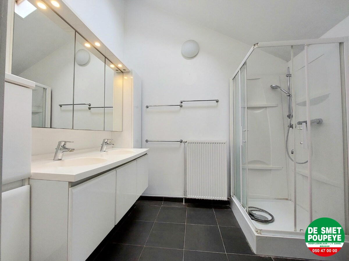 Ruime centraal gelegen rijwoning 