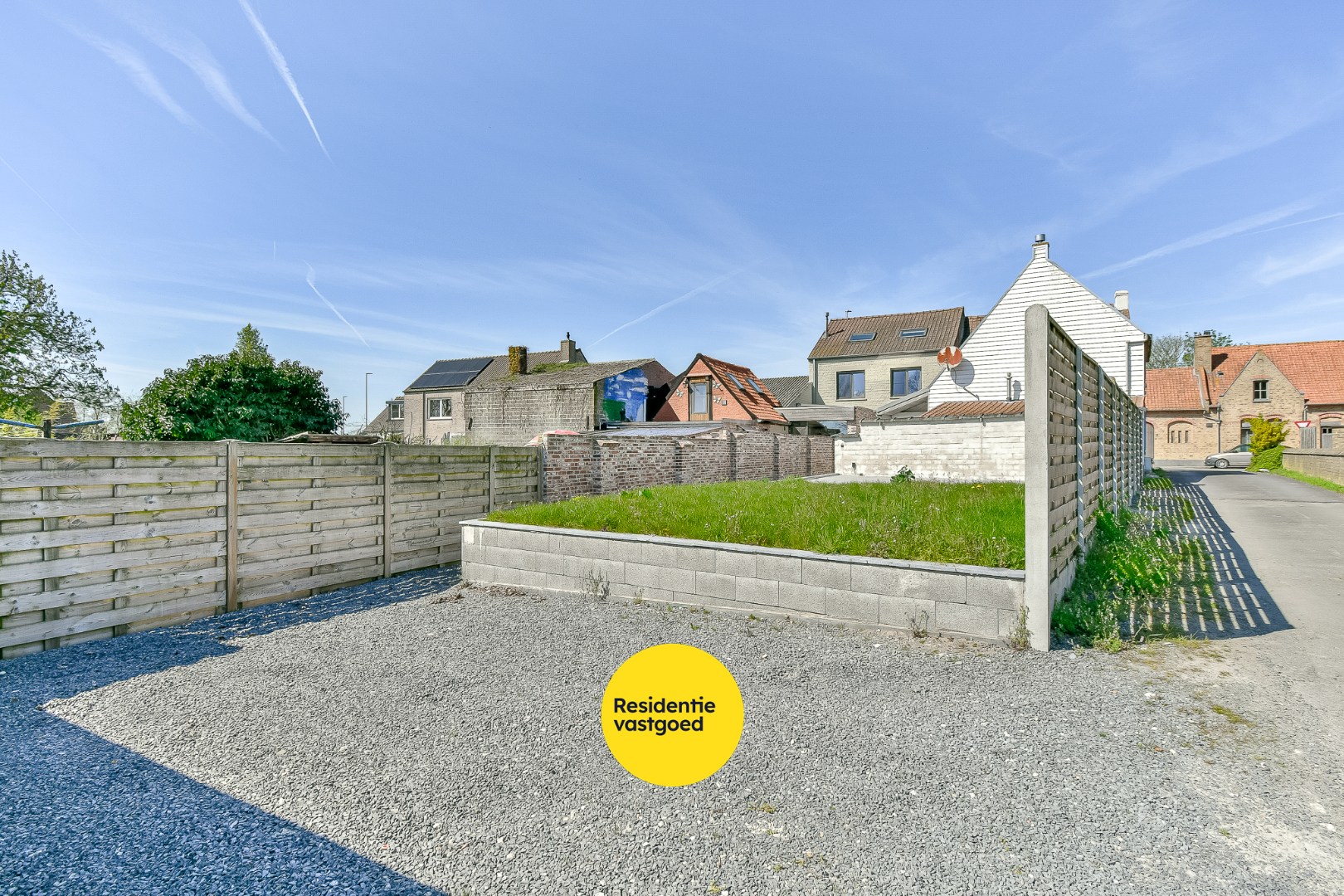 Gezellige halfopen woning met tuin en parking 