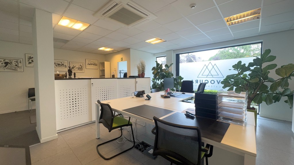 Kantoren te huur op zichtlocatie langs N9 te Melle