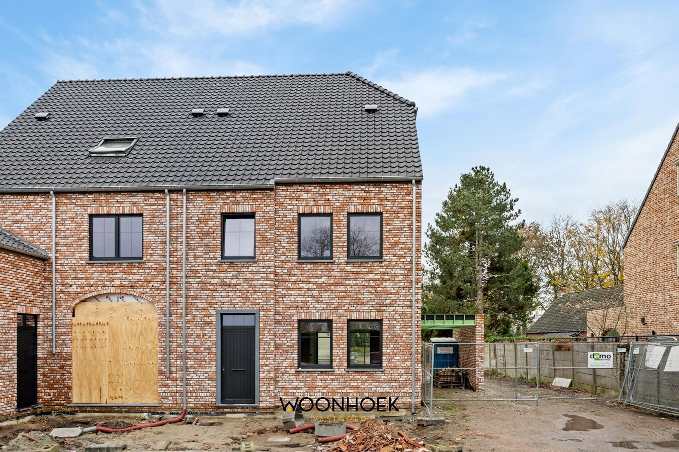 Nieuwbouwwoning in pastorale stijl met 5 slaapkamers 