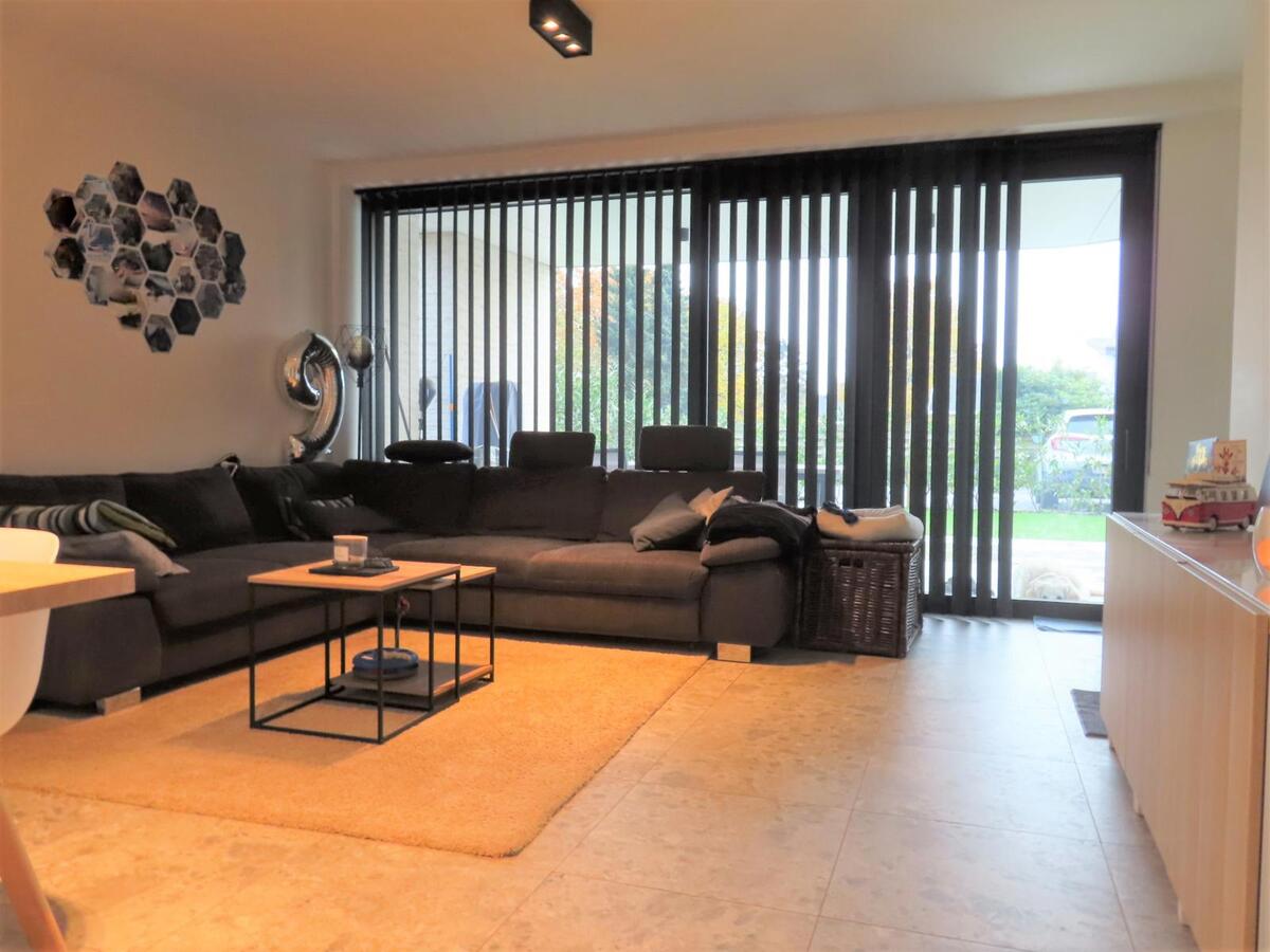 Gelijkvloers BEN - nieuwbouwappartement gelegen te Viversel. 