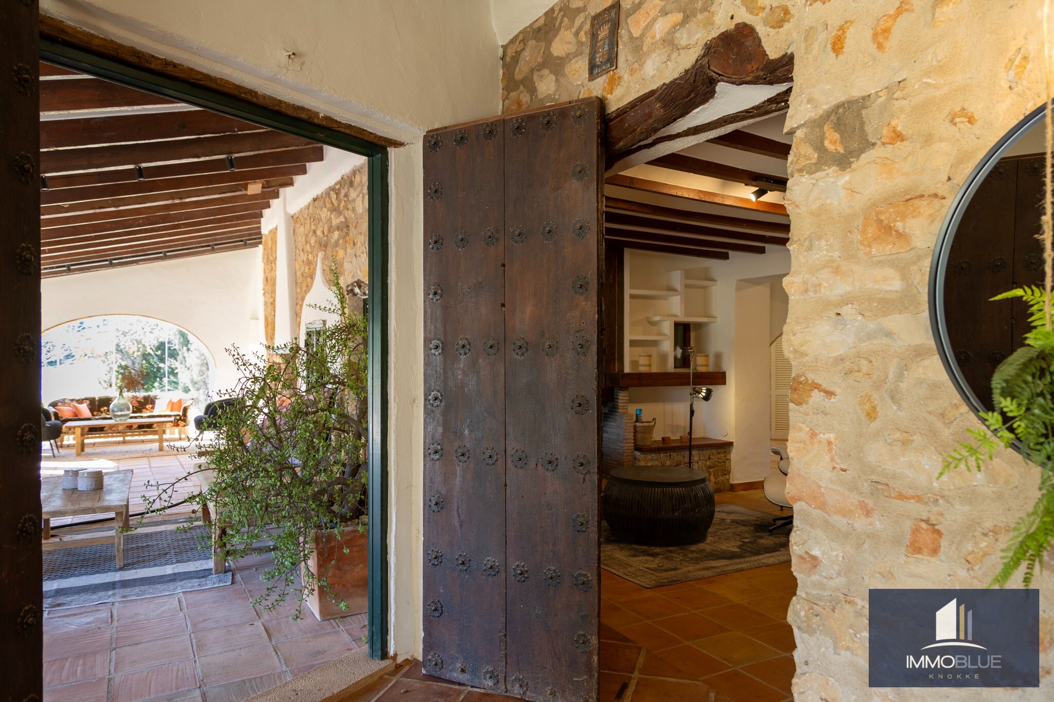 Dit uitzonderlijke landgoed, gelegen op een royaal perceel van 18.500 m² . 