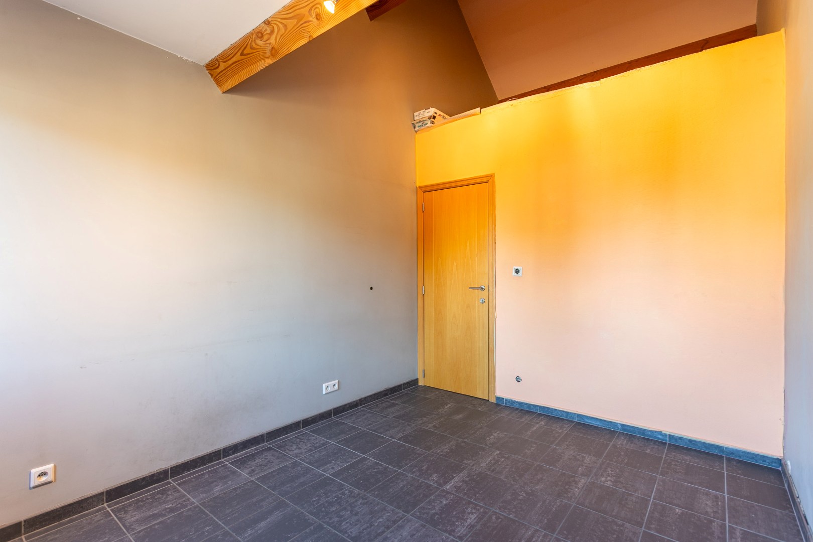 Karaktervolle architectenwoning (EPC B) met 3 slpks, garage en tuin te Lot 