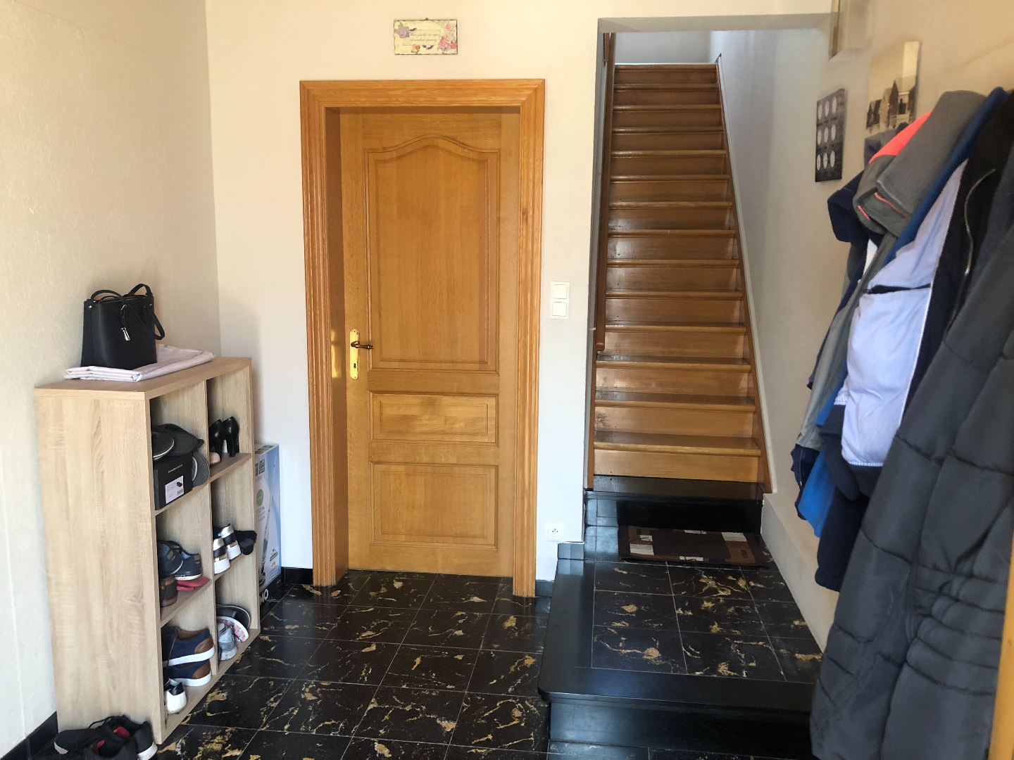 Sint-Andries: Ruime HOB met 2 slaapkamers 